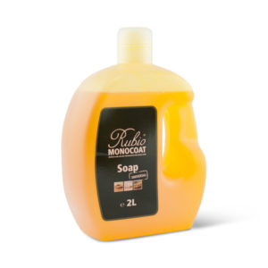 Een fles Rubio Monocoat Soap van 2 liter